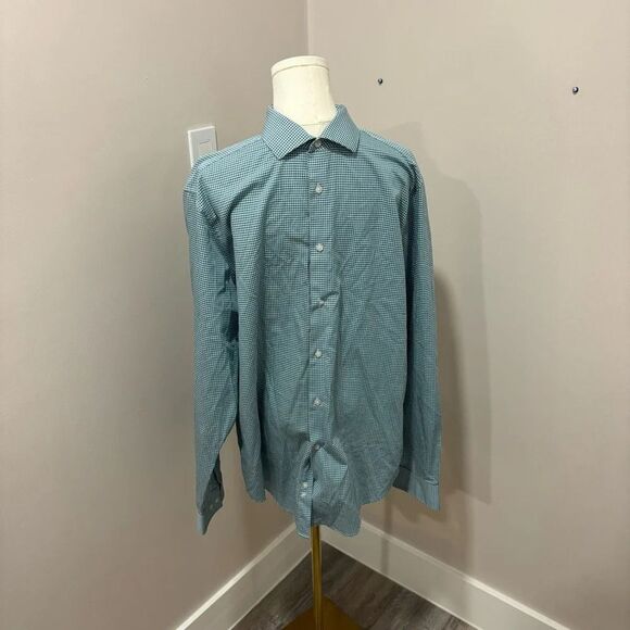 Calvin Klein Men’s Button down.‎ Neck: 16.5 Arm: 34/35 Slim. Closet J144 - Picture 1 of 3